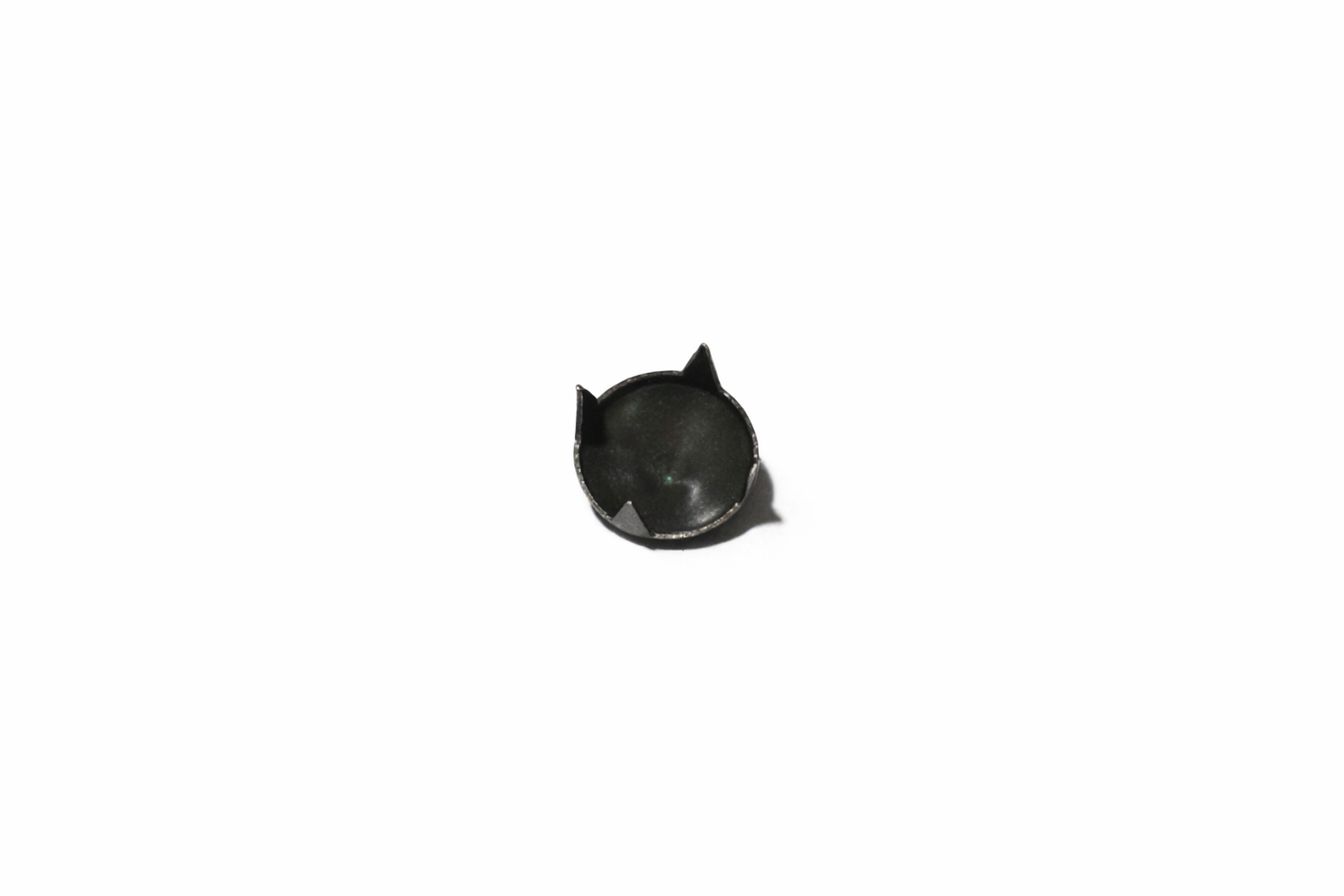 Tache Cónico 4P Mediano Negro
