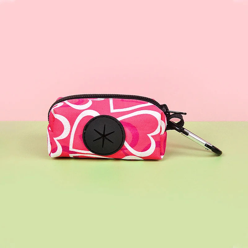 1 dispensador de bolsas para excrementos de perro con diseño colorido y duradero, para sujetar a la correa del perro (sin bolsas ni correa).